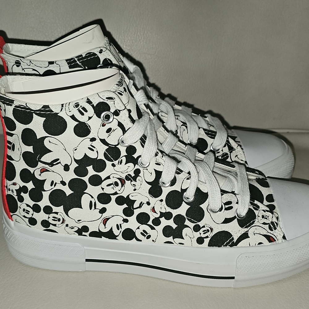 Mickey Mouse High-Top Shoes - Black and White